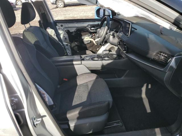 Nissan Rogue Sv Image 2