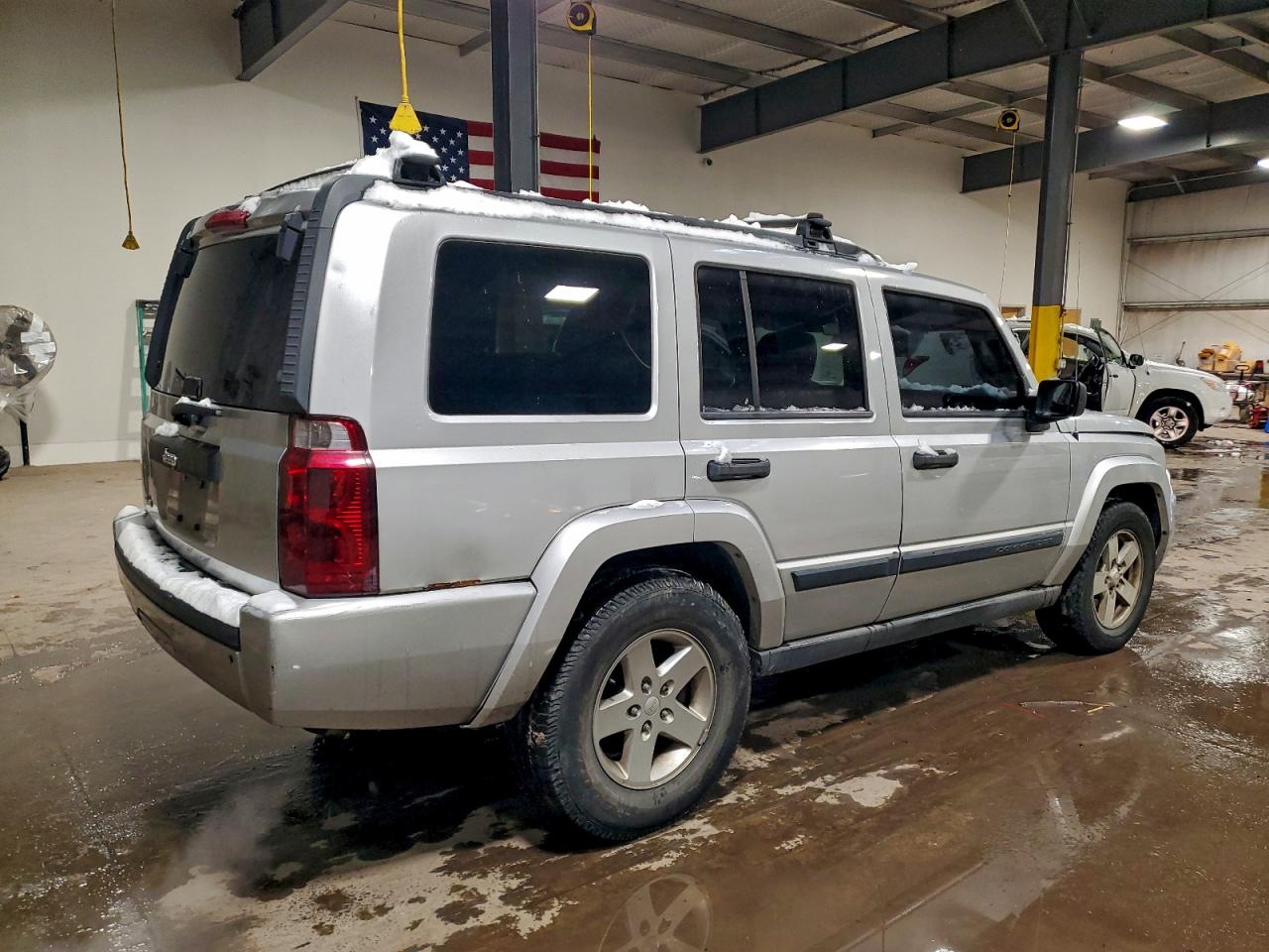 Jeep Commander Image 5