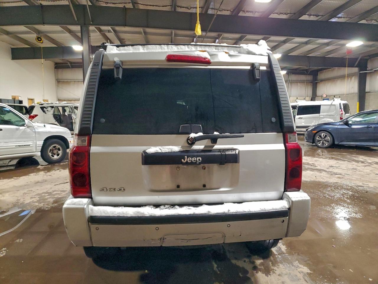 Jeep Commander Image 7