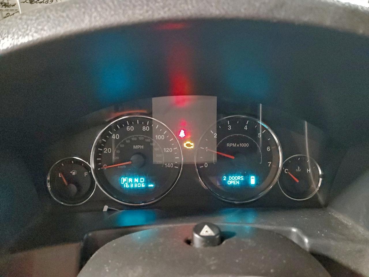 Jeep Commander Image 10