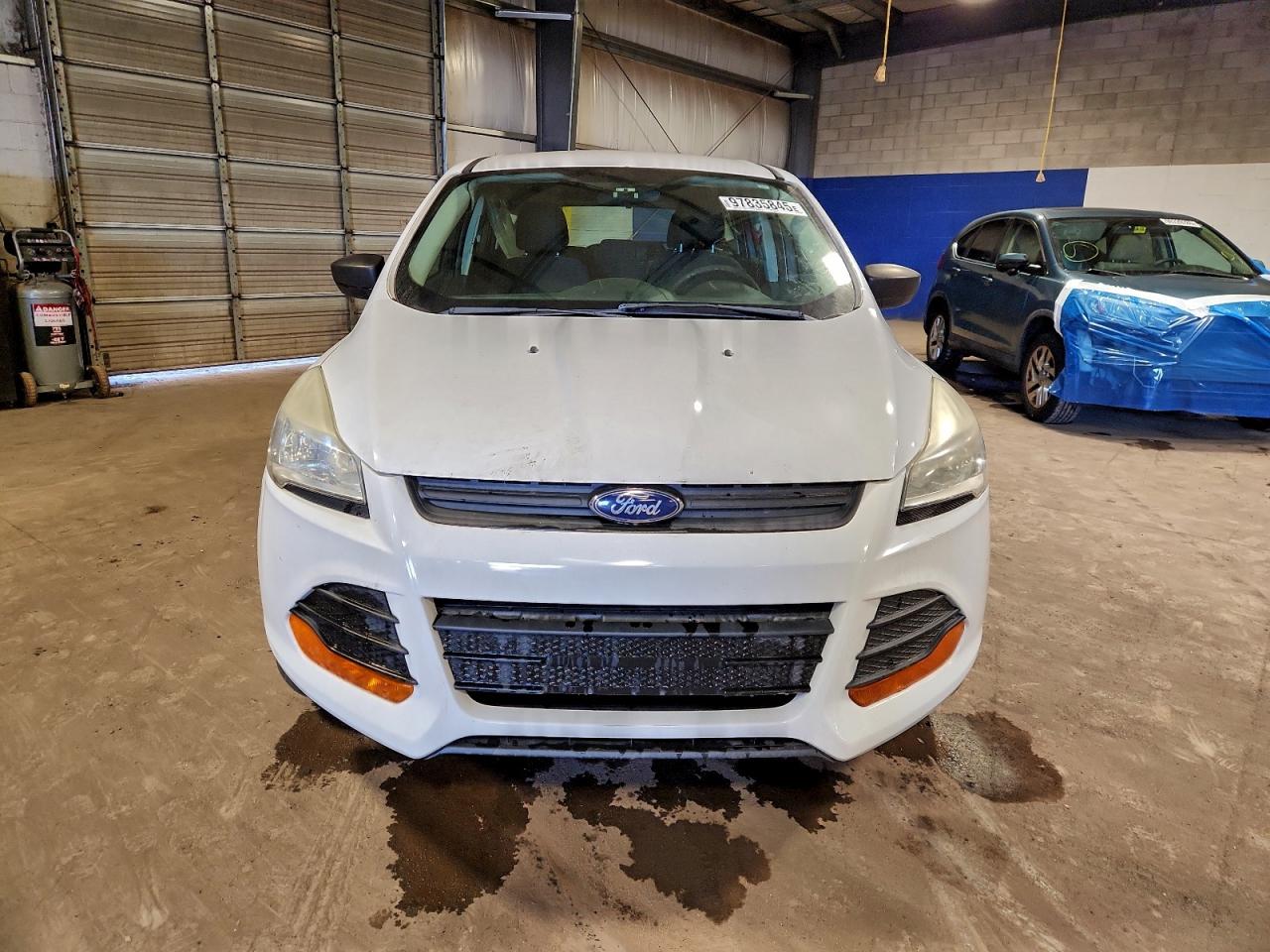 Ford Escape S Image 8