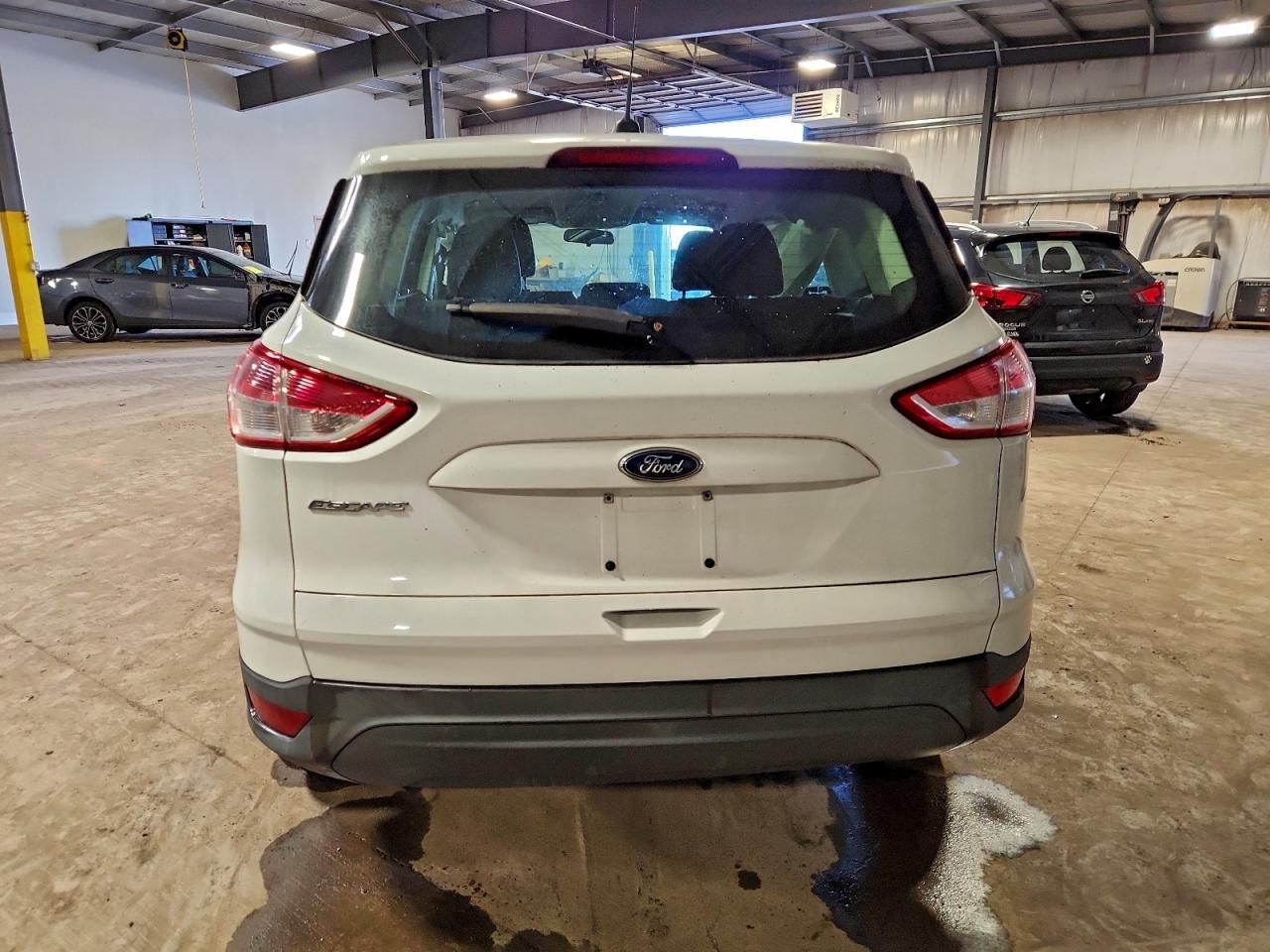 Ford Escape S Image 5