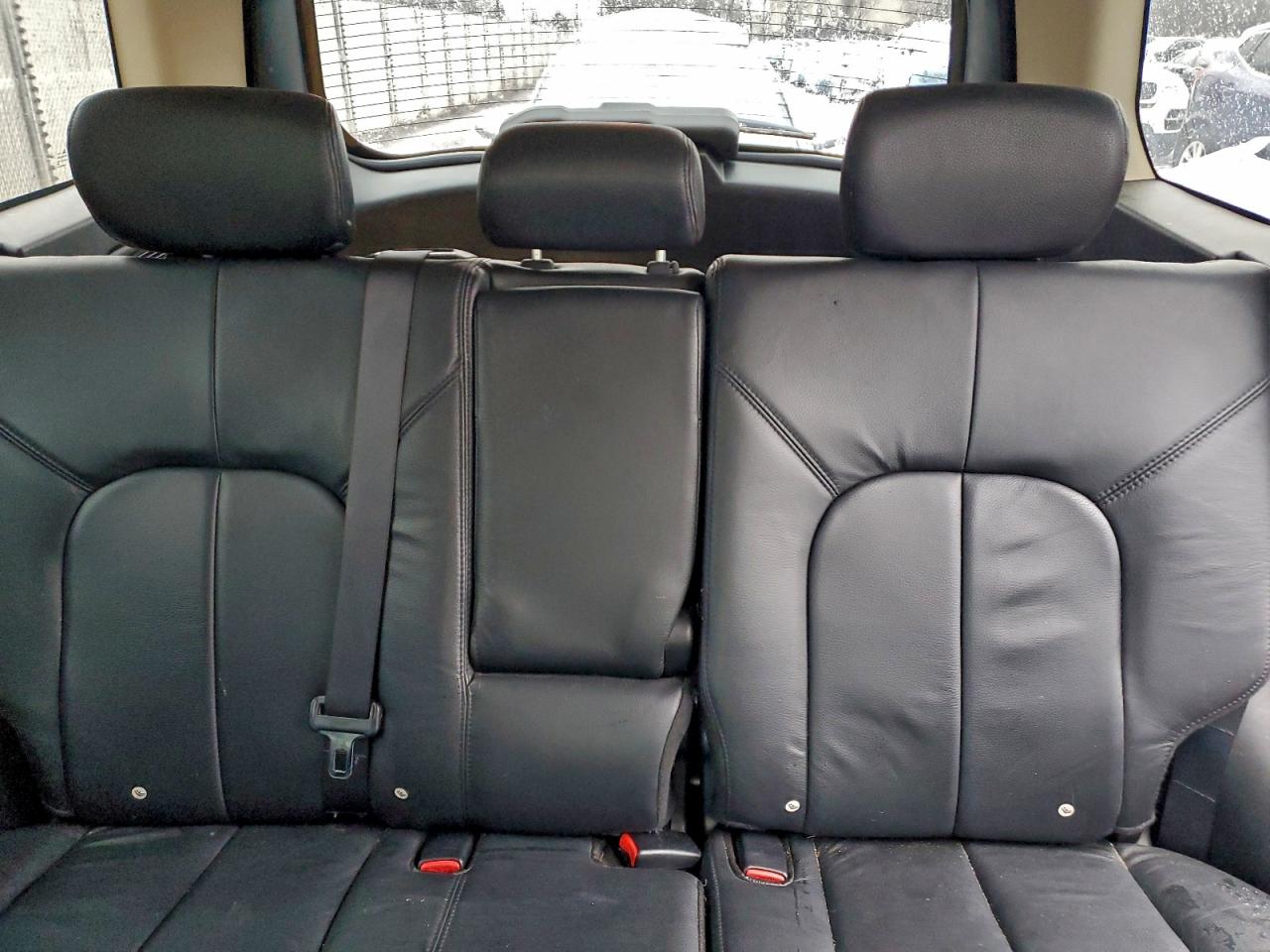 Mitsubishi Endeavor Se Image 11