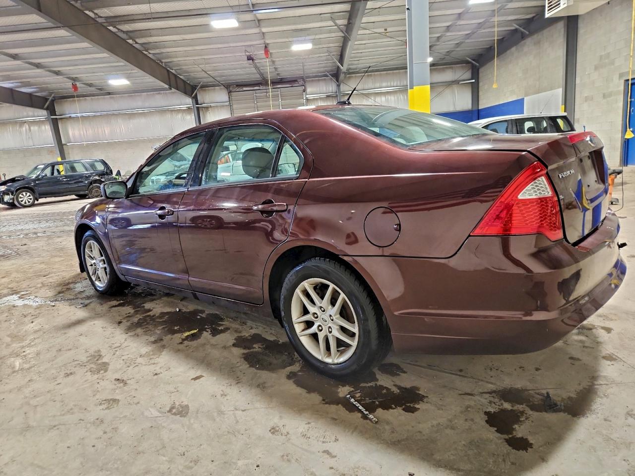 Ford Fusion S Image 12