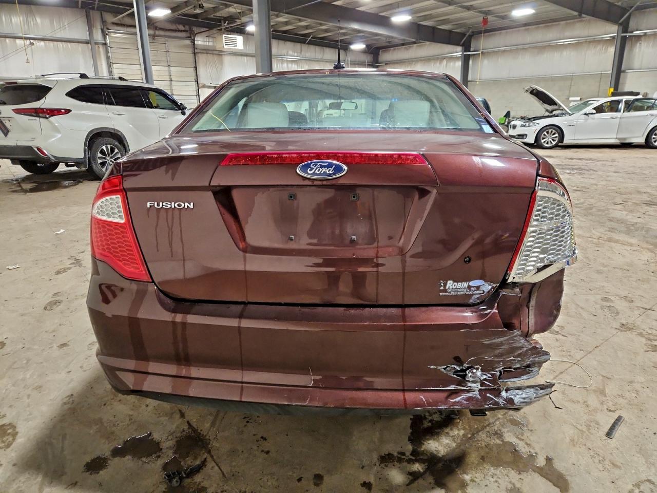 Ford Fusion S Image 11