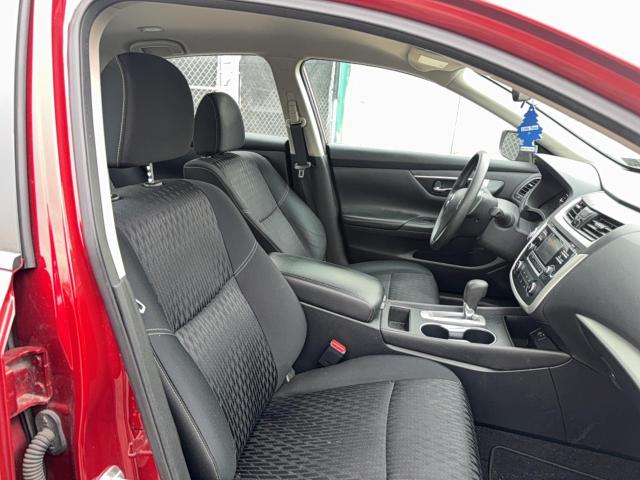 Nissan Altima 2.5 Image 9