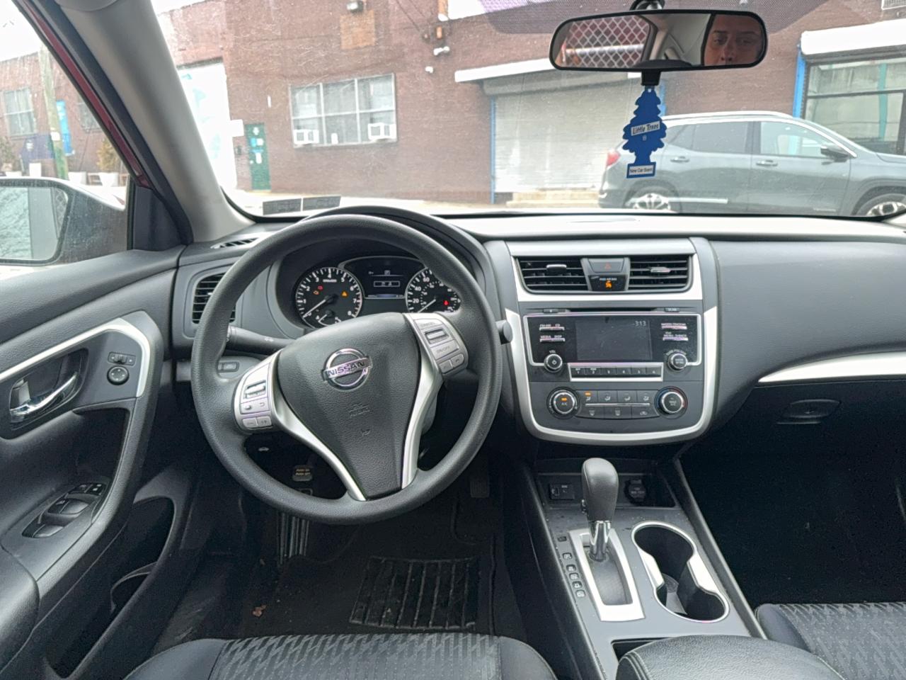 Nissan Altima 2.5 Image 8
