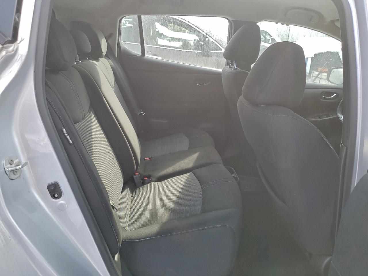 Nissan LEAF S Image 9