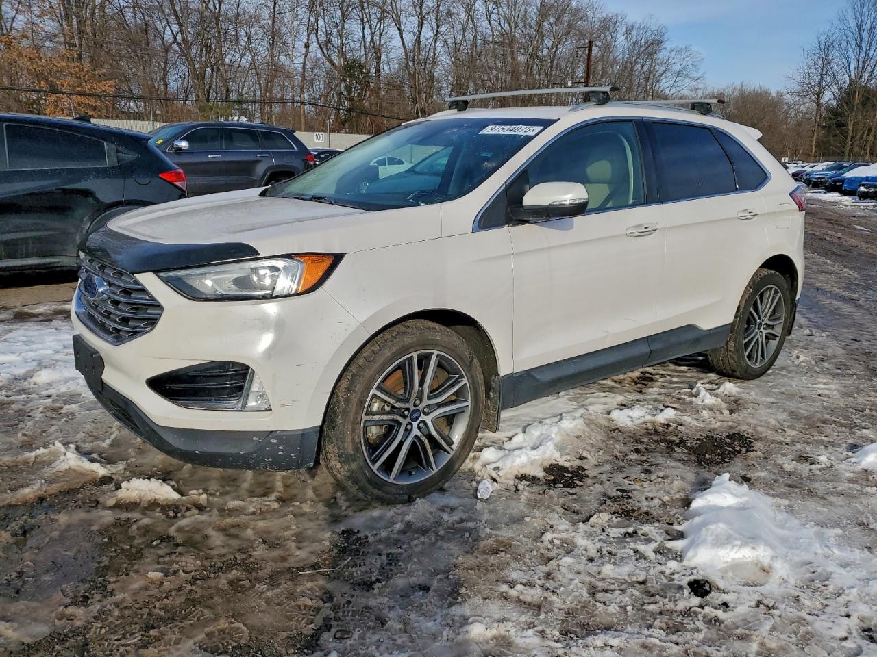 Ford Edge Titanium Image 1