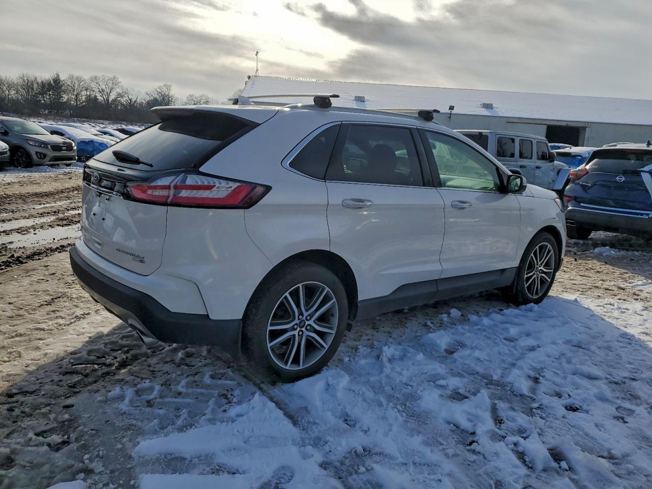 Ford Edge Titanium Image 4