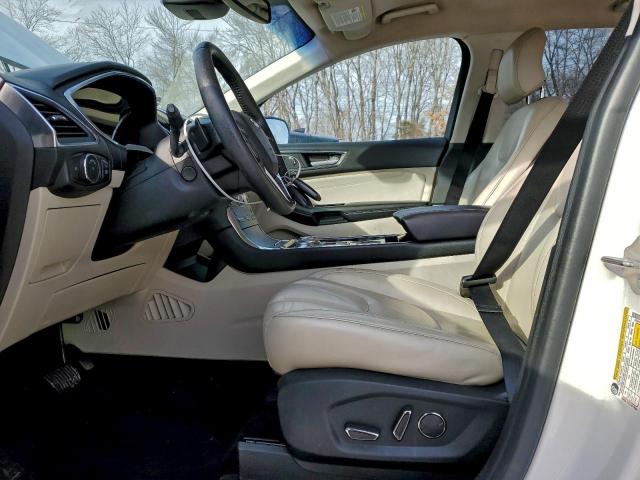 Ford Edge Titanium Image 7