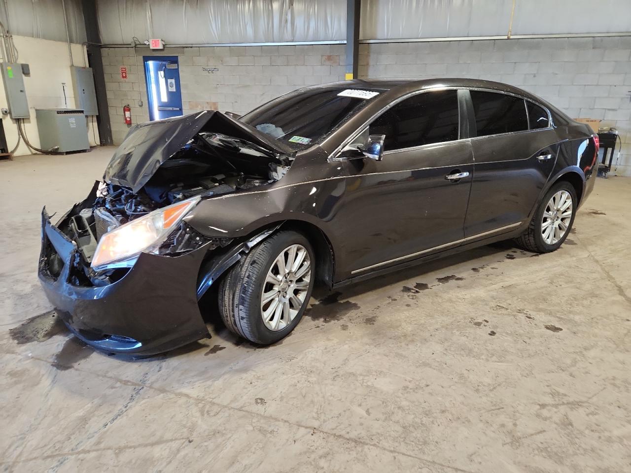 Buick LaCrosse Image 1