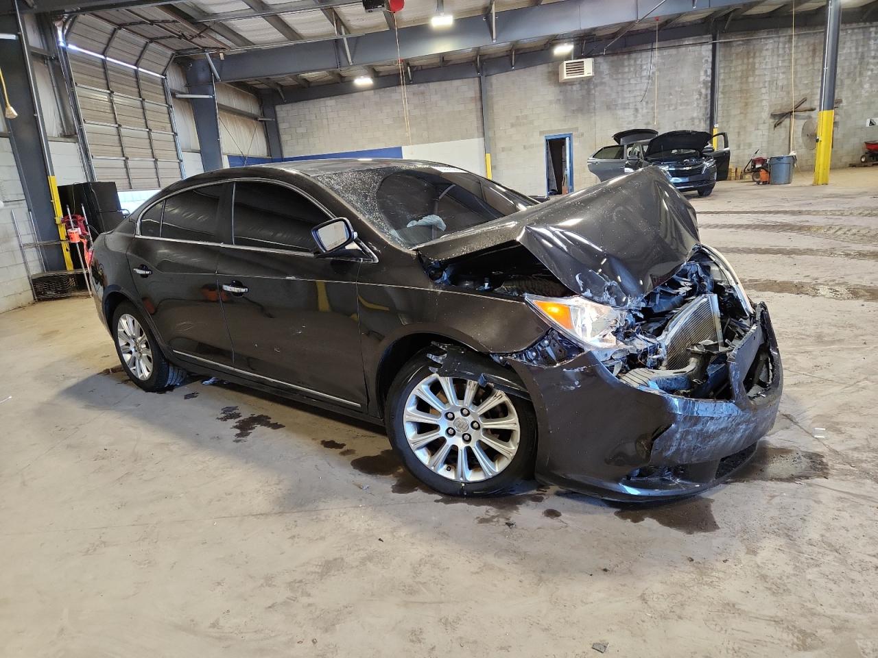 Buick LaCrosse Image 9