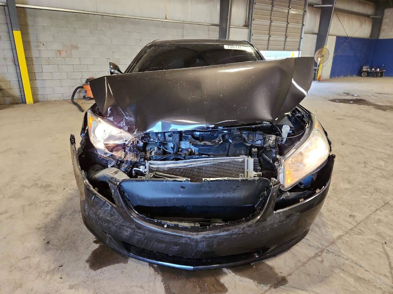 Buick LaCrosse Image 2