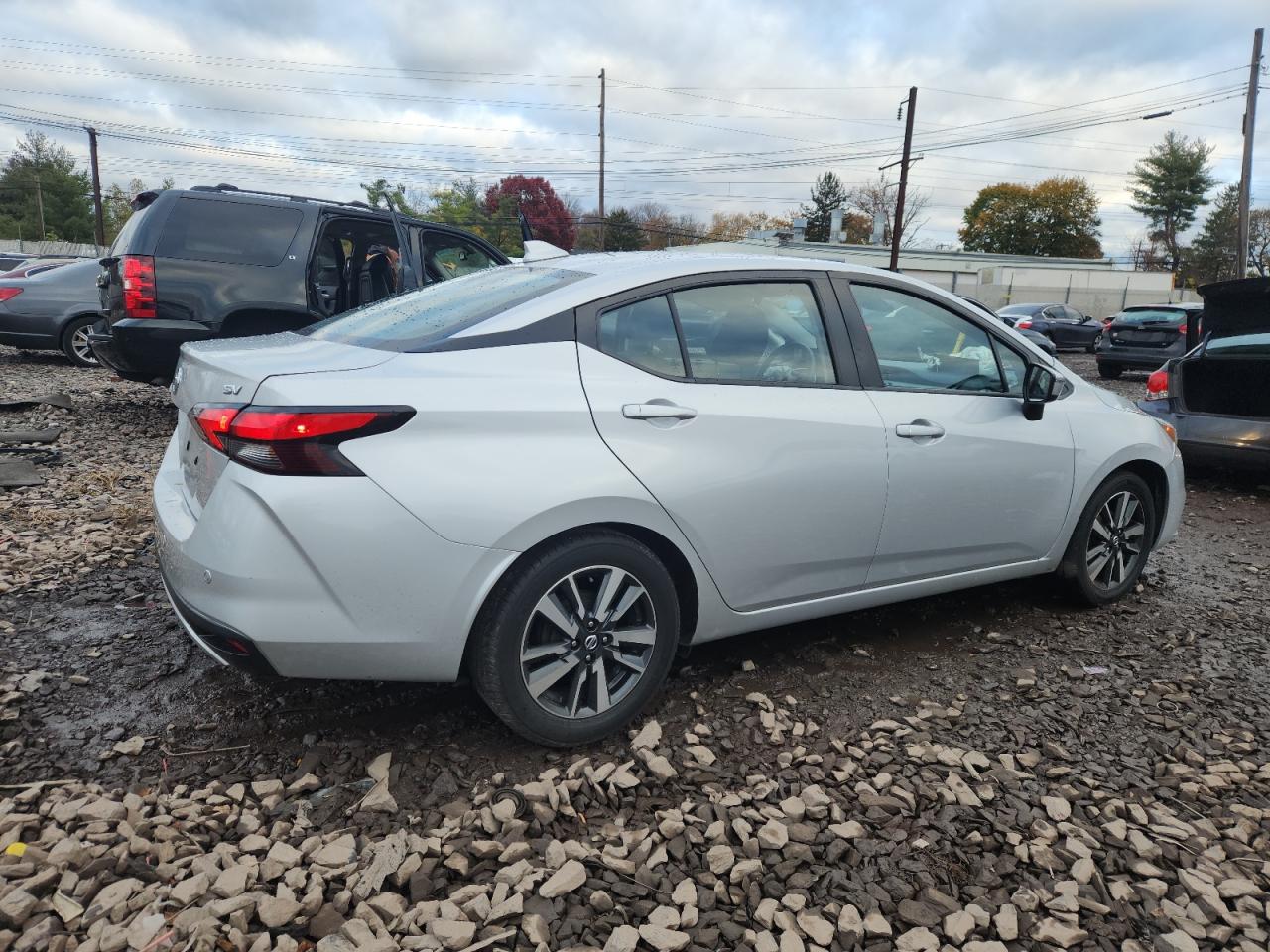 Nissan Versa Sv Image 4
