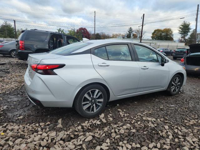 Nissan Versa Sv Image 4