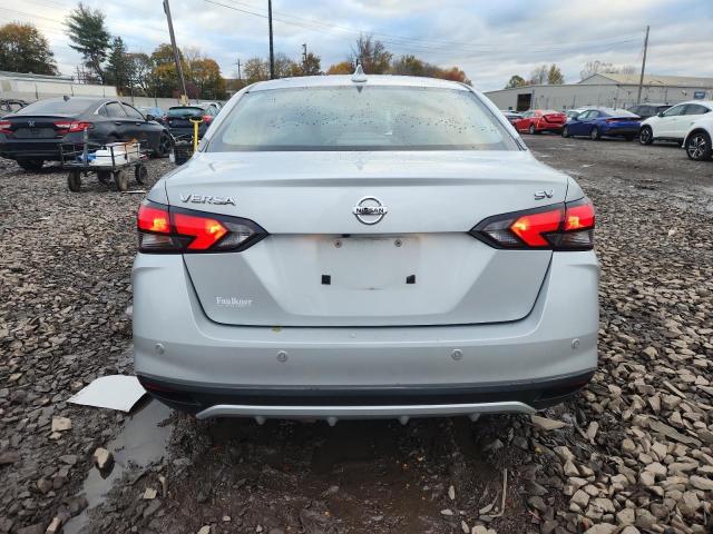 Nissan Versa Sv Image 5