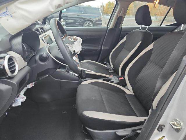 Nissan Versa Sv Image 8