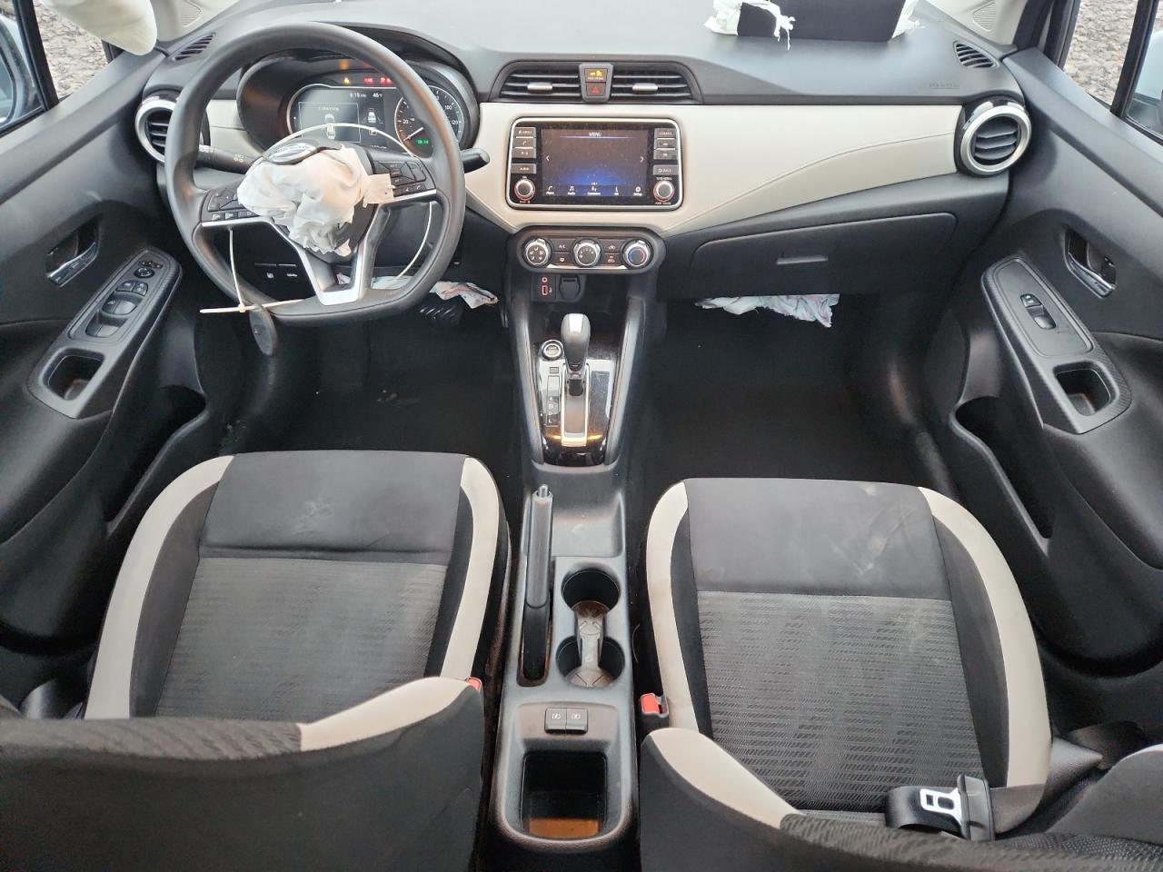 Nissan Versa Sv Image 12