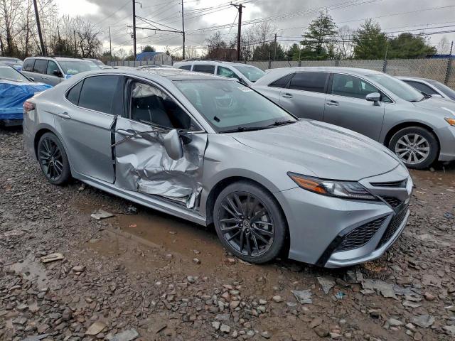 Toyota Camry Xse Image 9