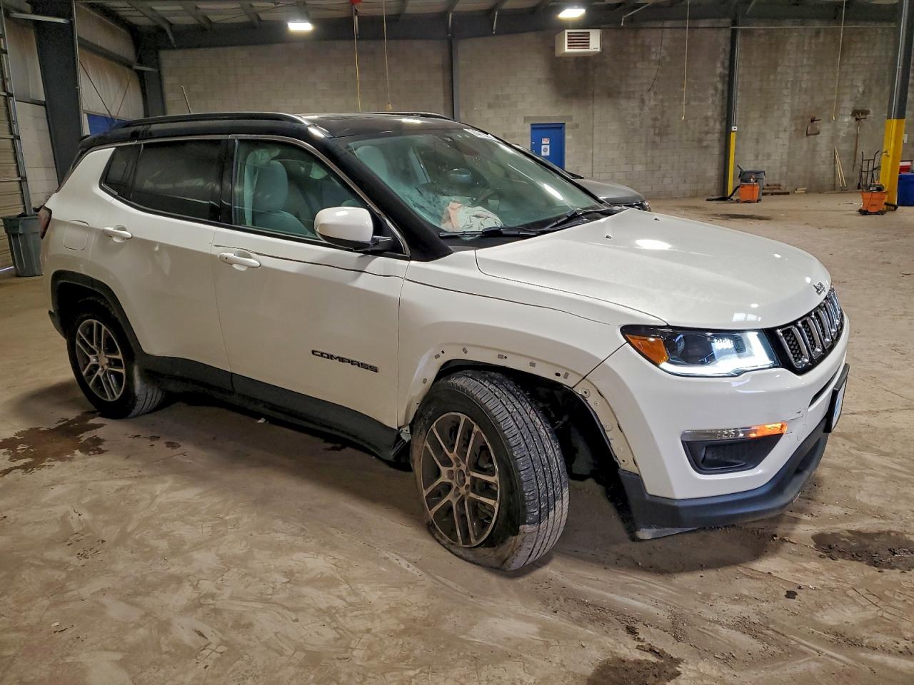 Jeep Compass Latitude Image 9
