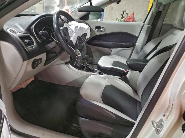 Jeep Compass Latitude Image 11