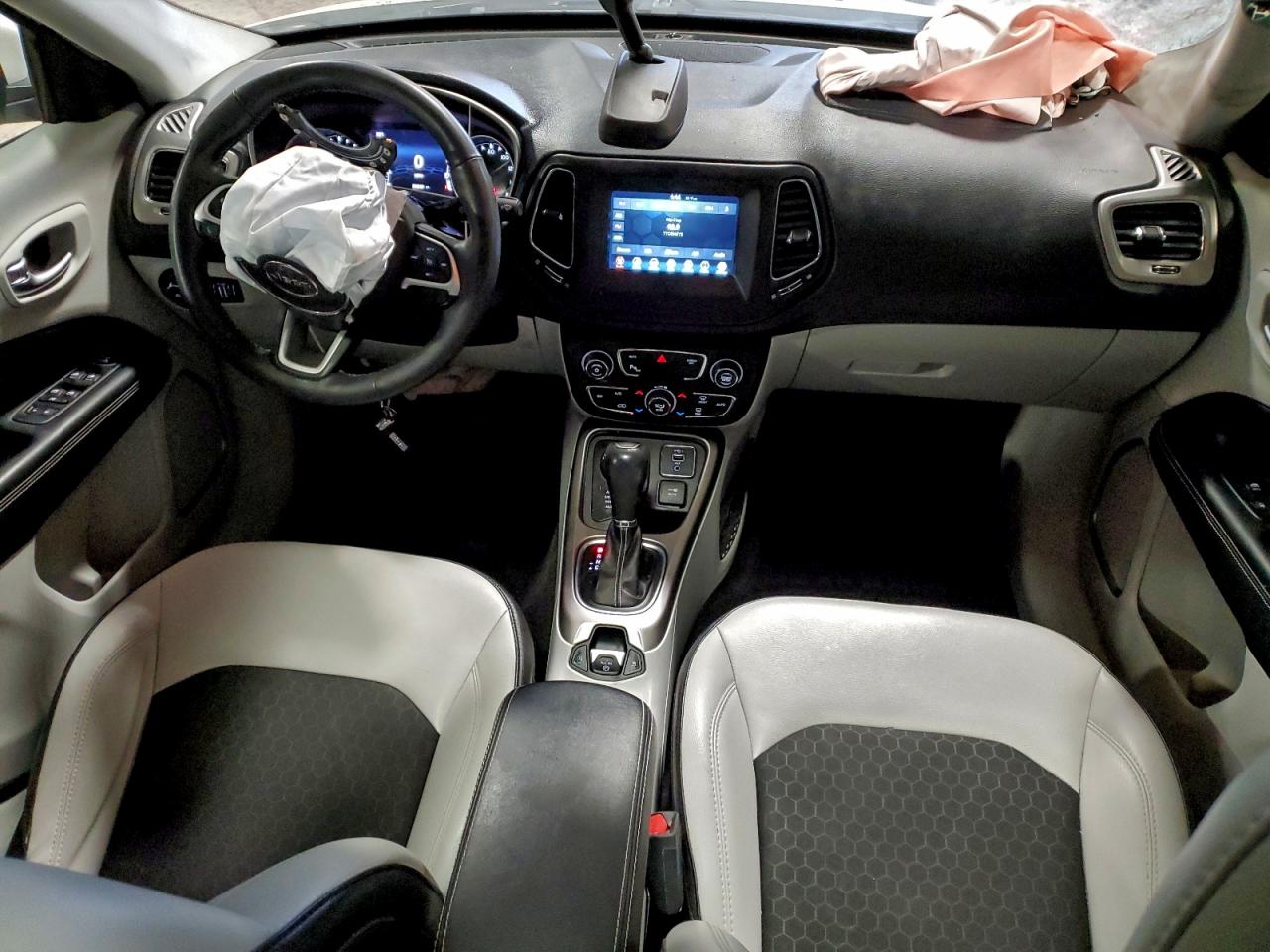 Jeep Compass Latitude Image 13