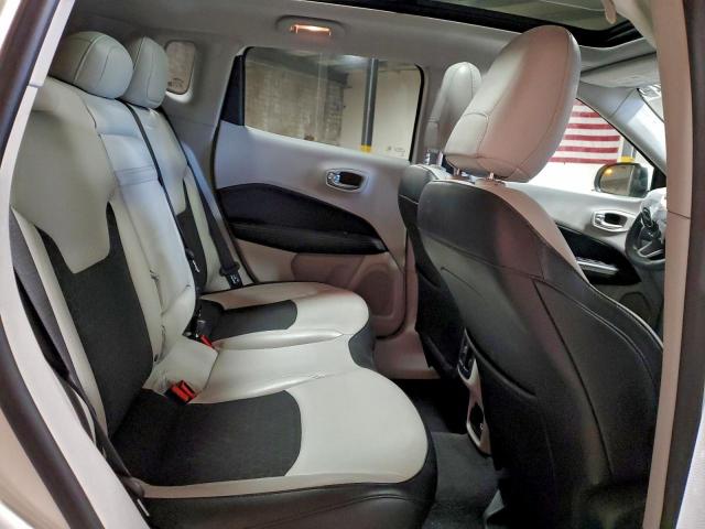 Jeep Compass Latitude Image 6