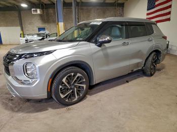  Salvage Mitsubishi Outlander