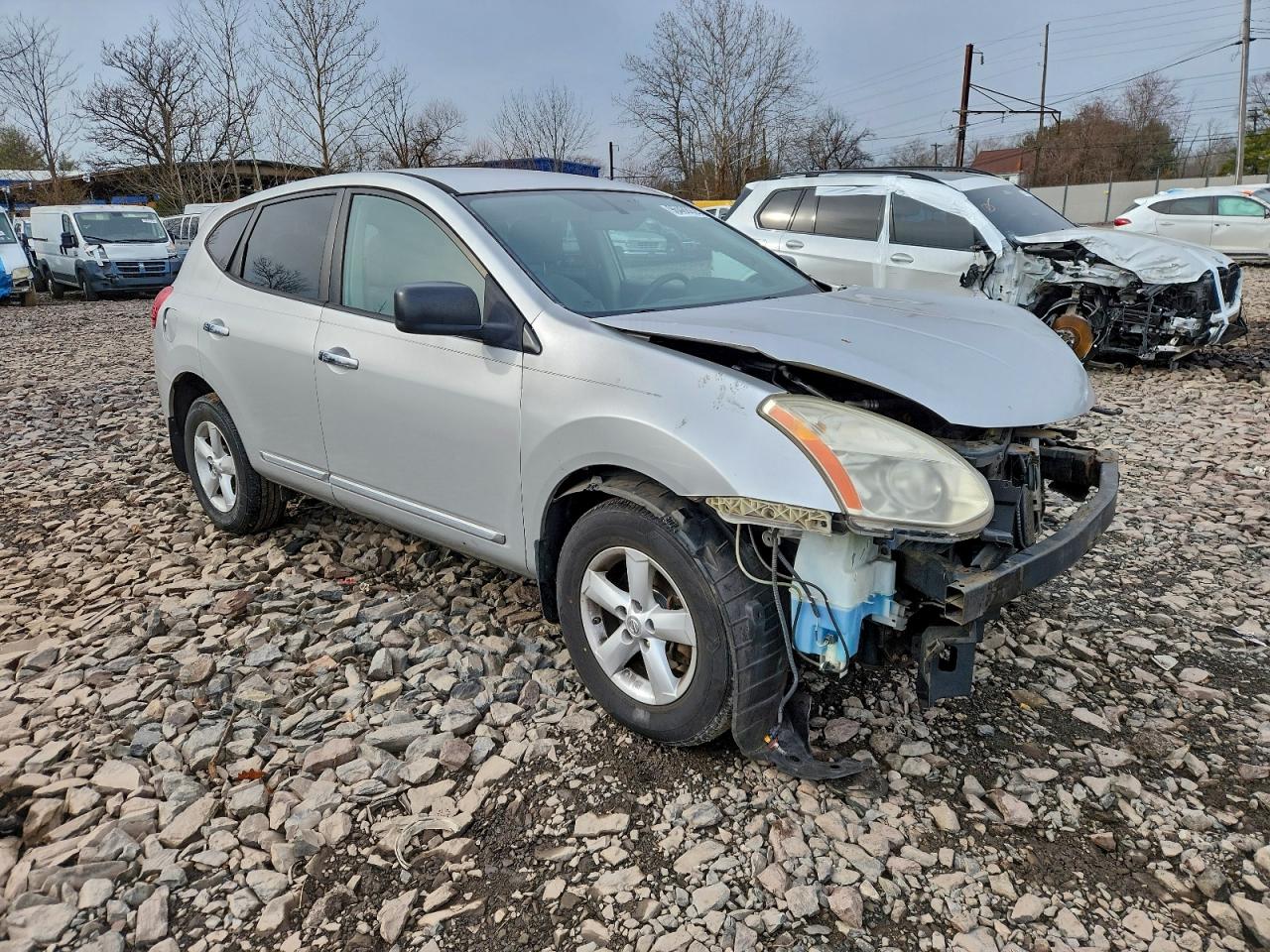 Nissan Rogue S Image 3