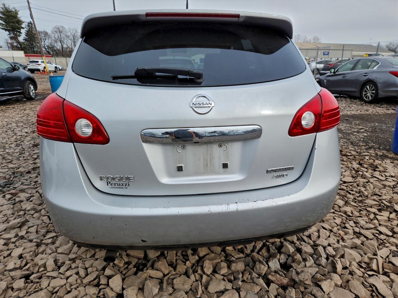 Nissan Rogue S Image 7