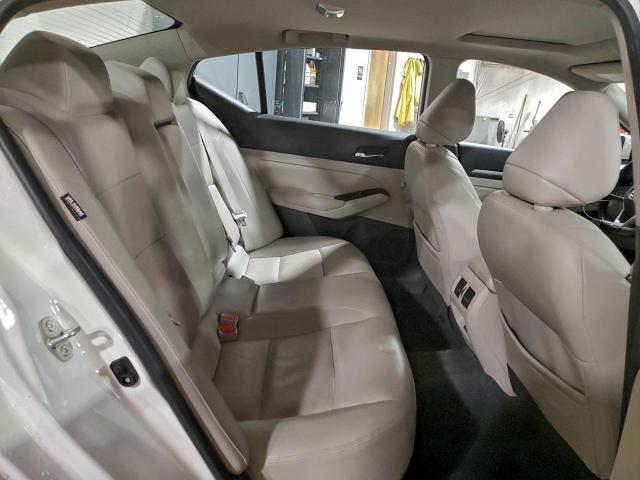 Nissan Altima Sl Image 8