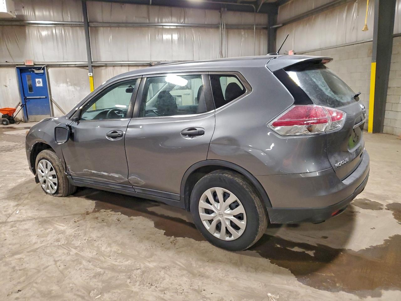 Nissan Rogue S Image 3
