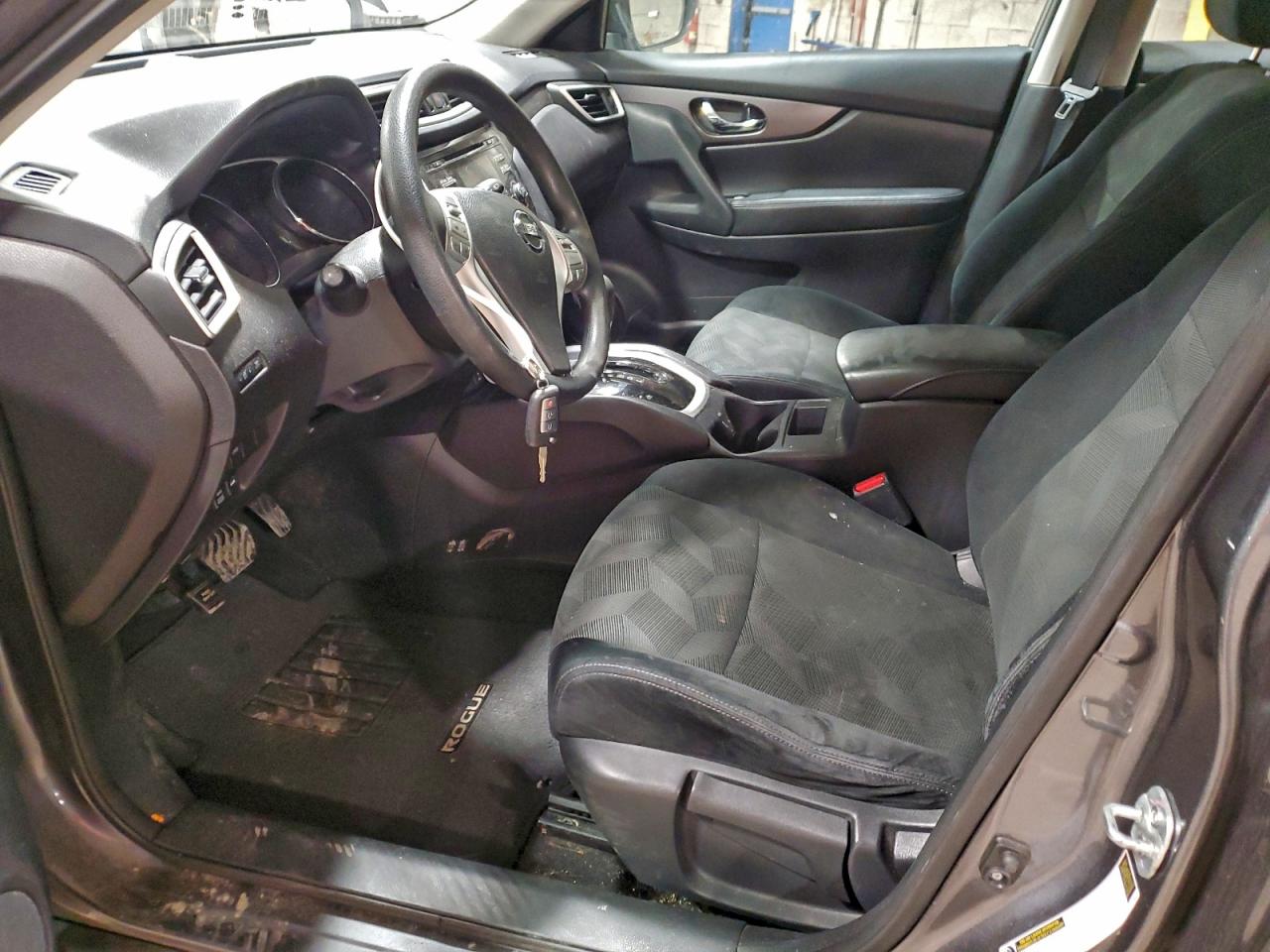 Nissan Rogue S Image 4