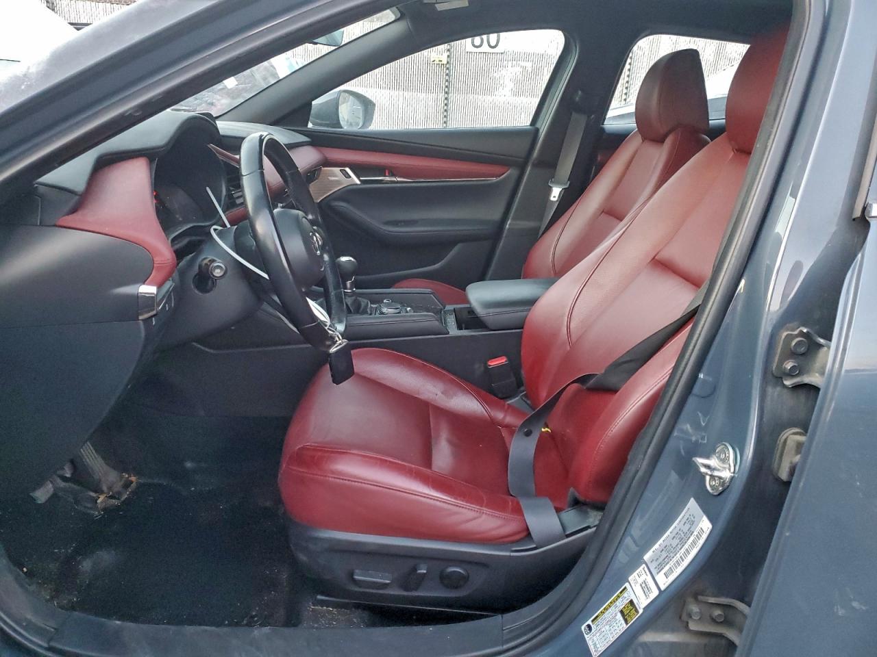 Mazda 3 Premium Image 12