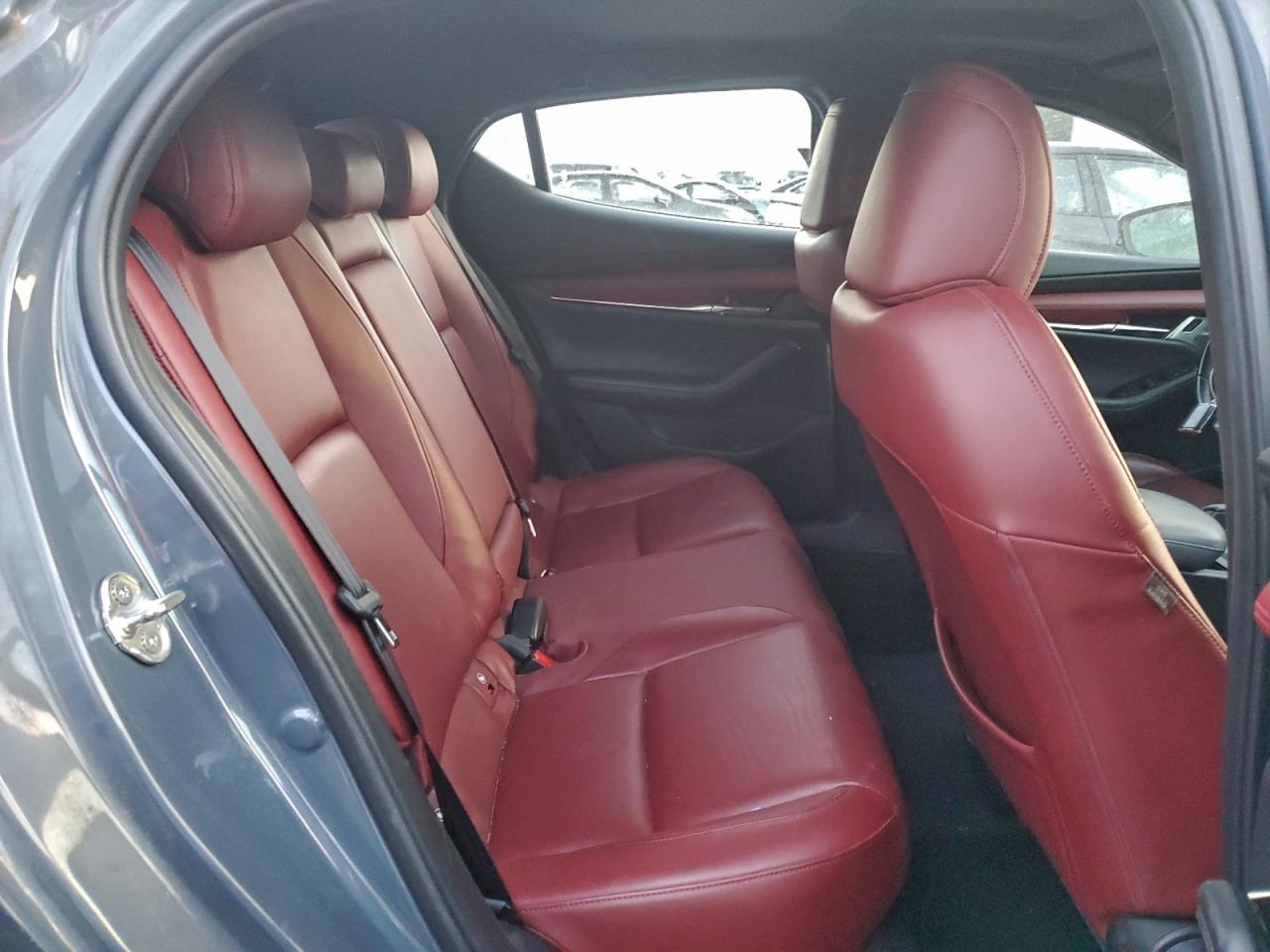 Mazda 3 Premium Image 10