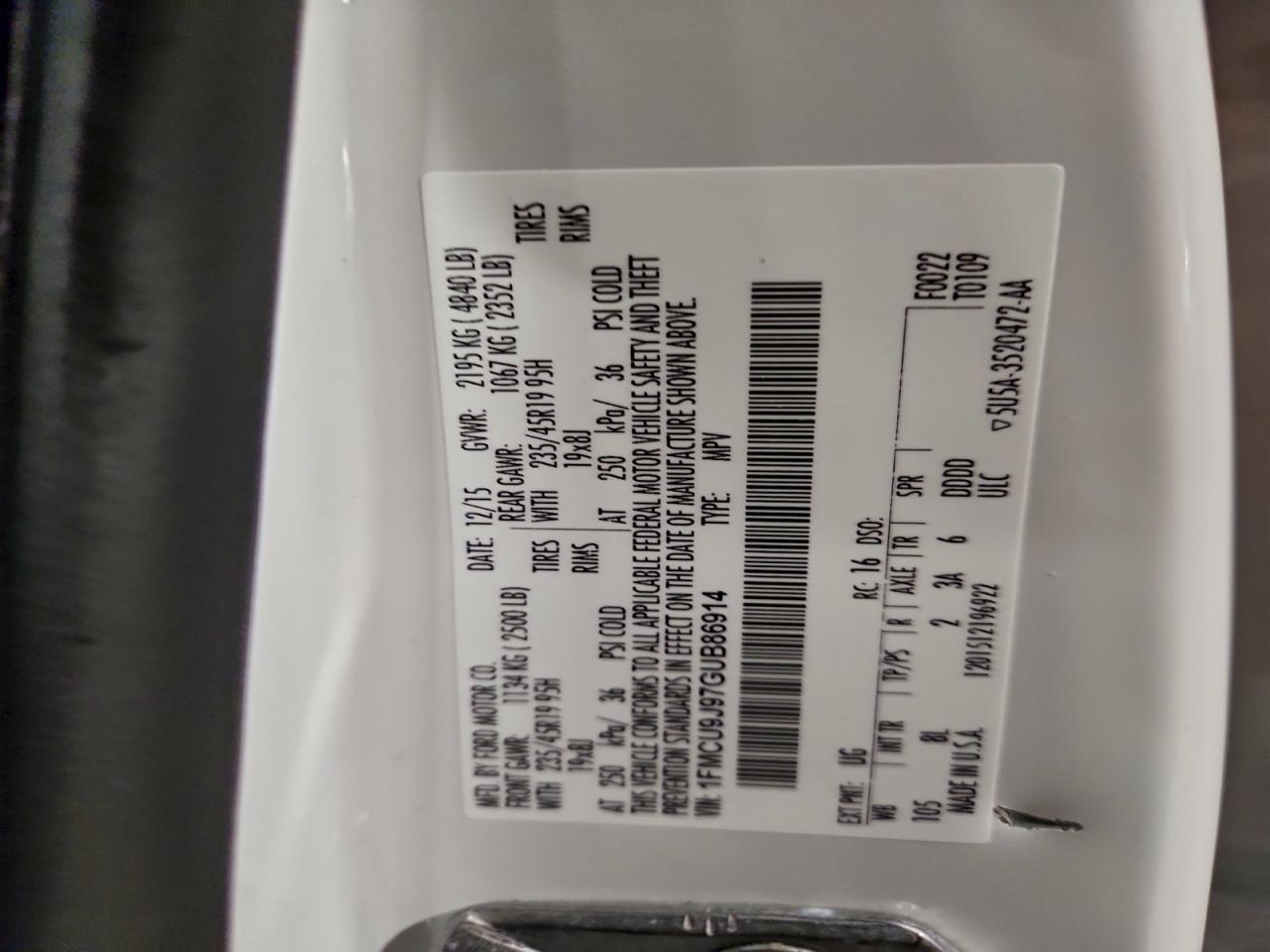 Ford Escape Titanium Image 6