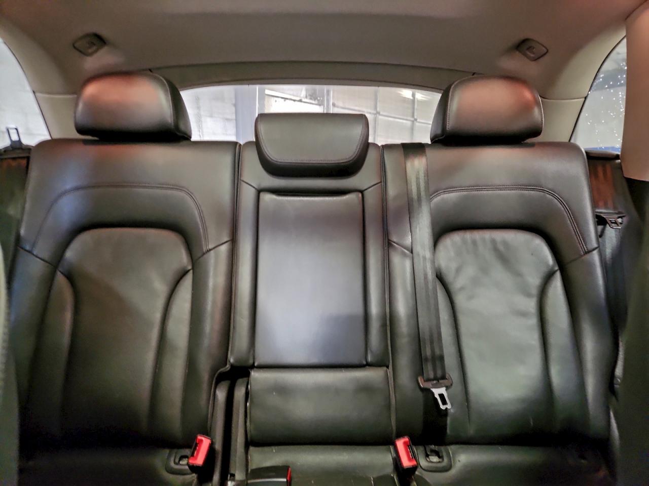 Audi Q5 Premium Image 8