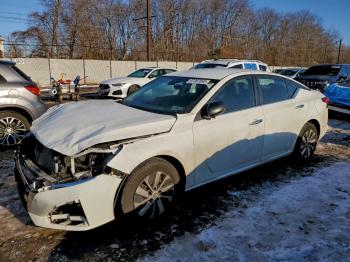  Salvage Nissan Altima