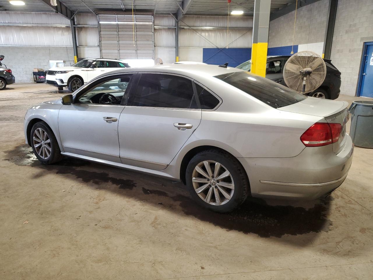 Volkswagen Passat Sel Image 10