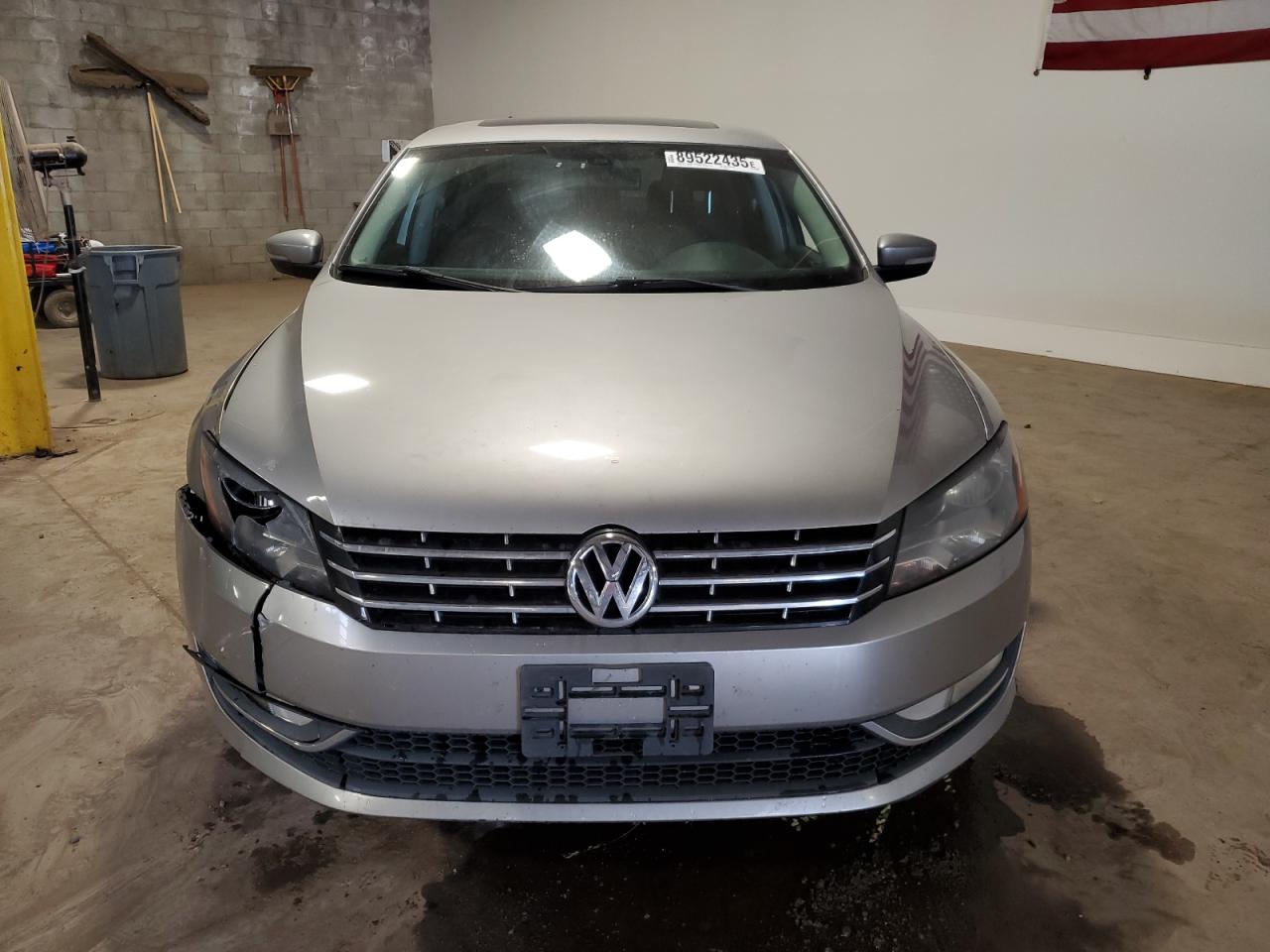 Volkswagen Passat Sel Image 3