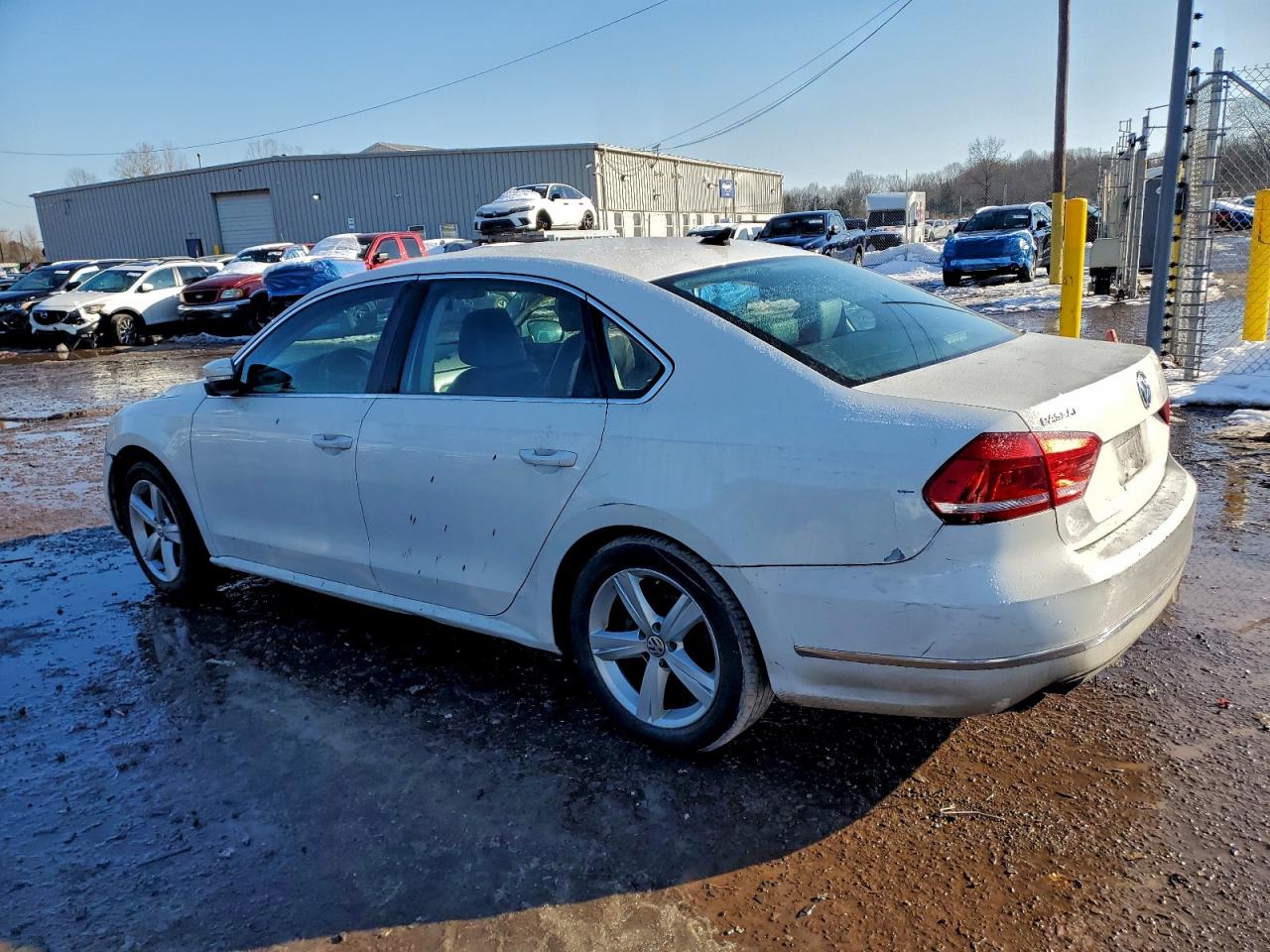 Volkswagen Passat S Image 6