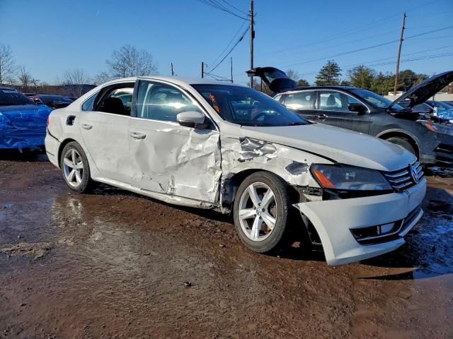 Volkswagen Passat S Image 10