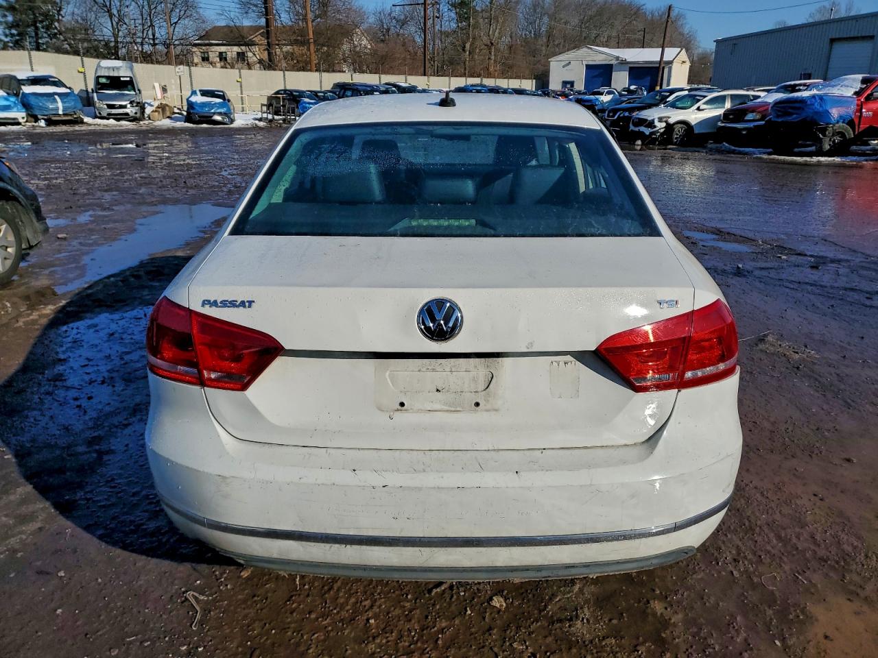Volkswagen Passat S Image 5