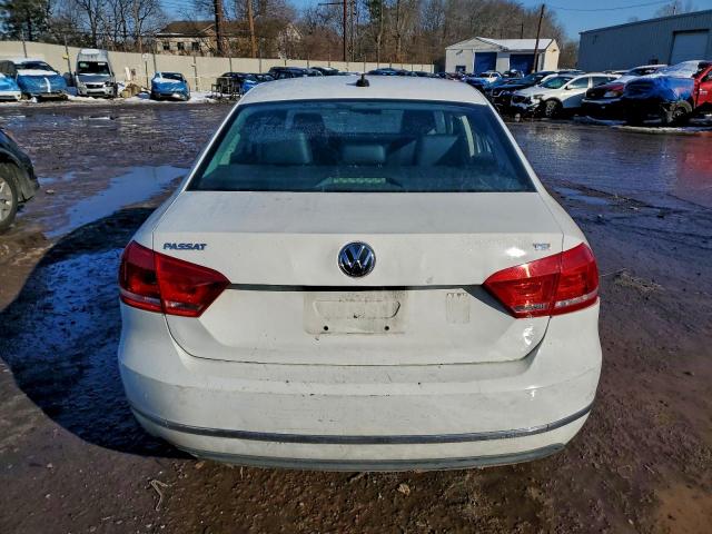 Volkswagen Passat S Image 5