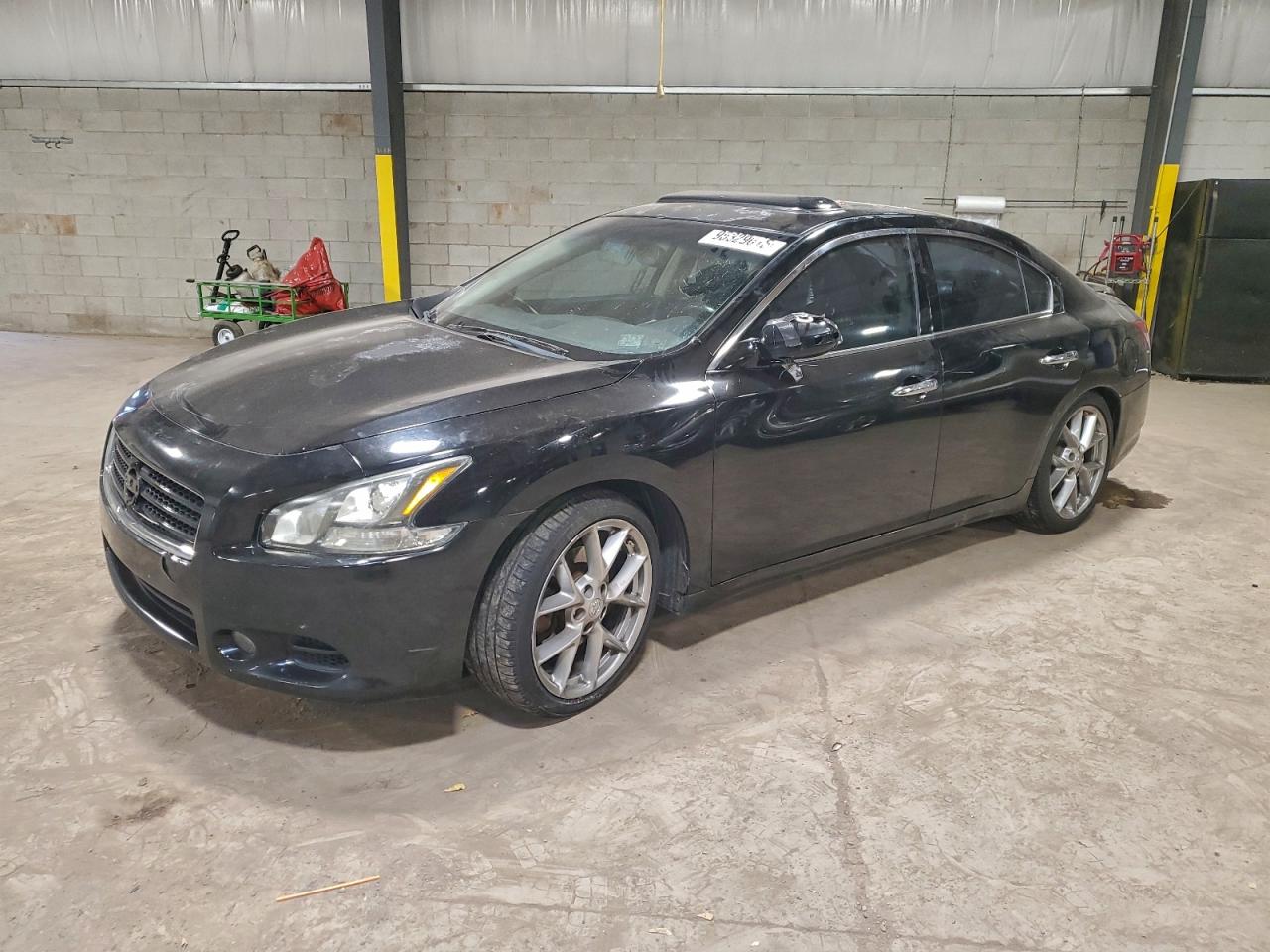 Nissan Maxima S Image 1