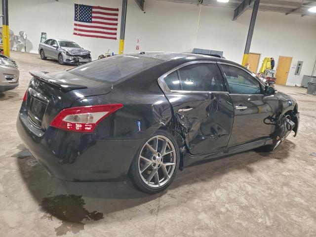 Nissan Maxima S Image 3