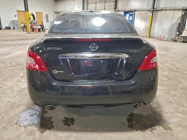 Nissan Maxima S Image 10