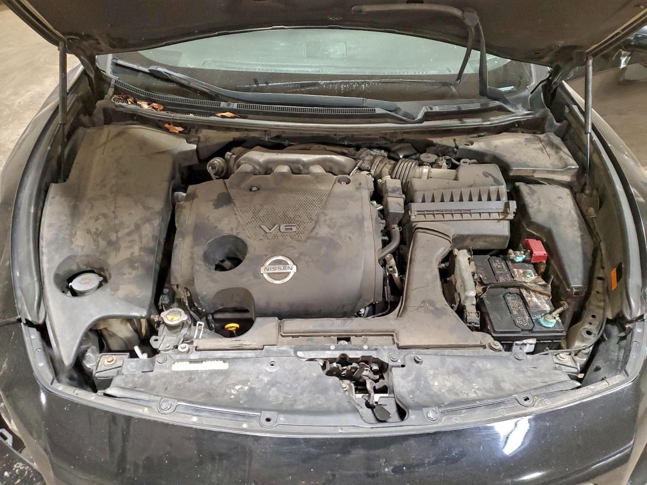 Nissan Maxima S Image 8