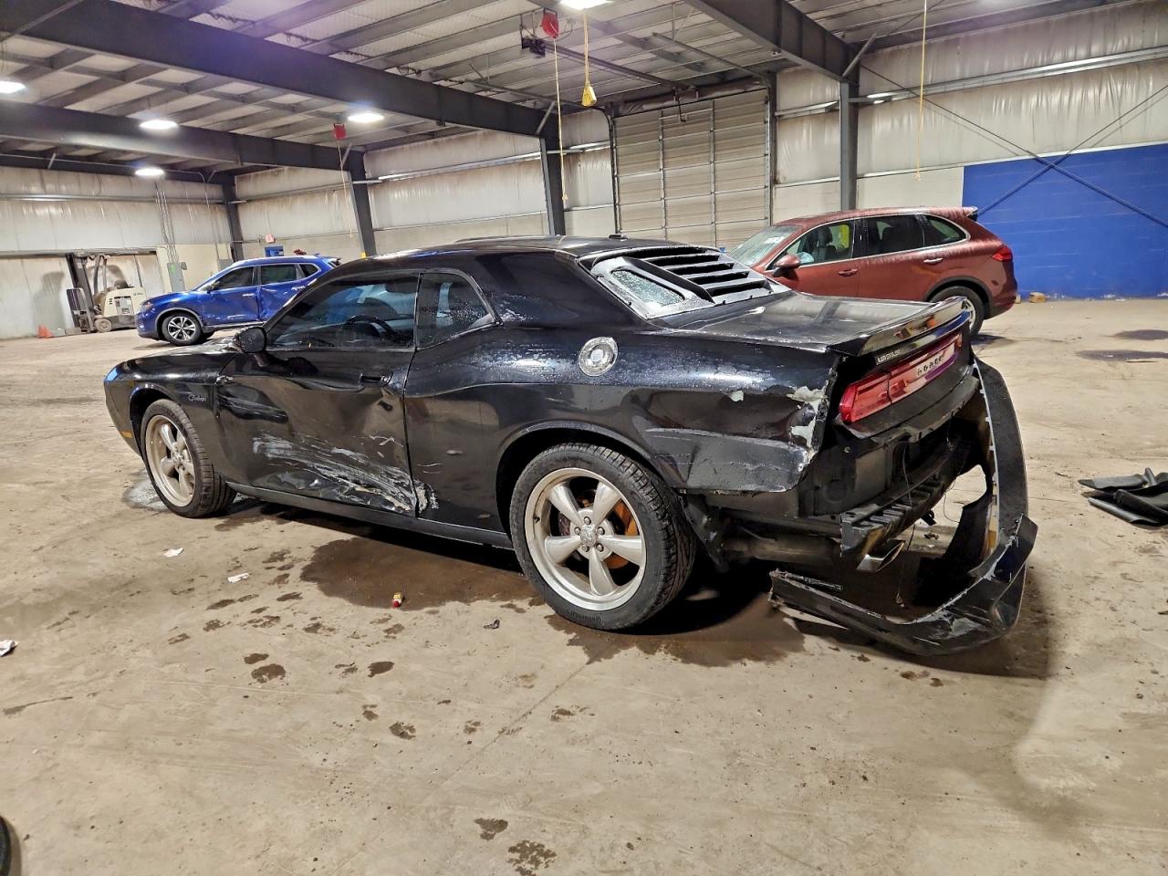 Dodge Challenger R/t Image 6